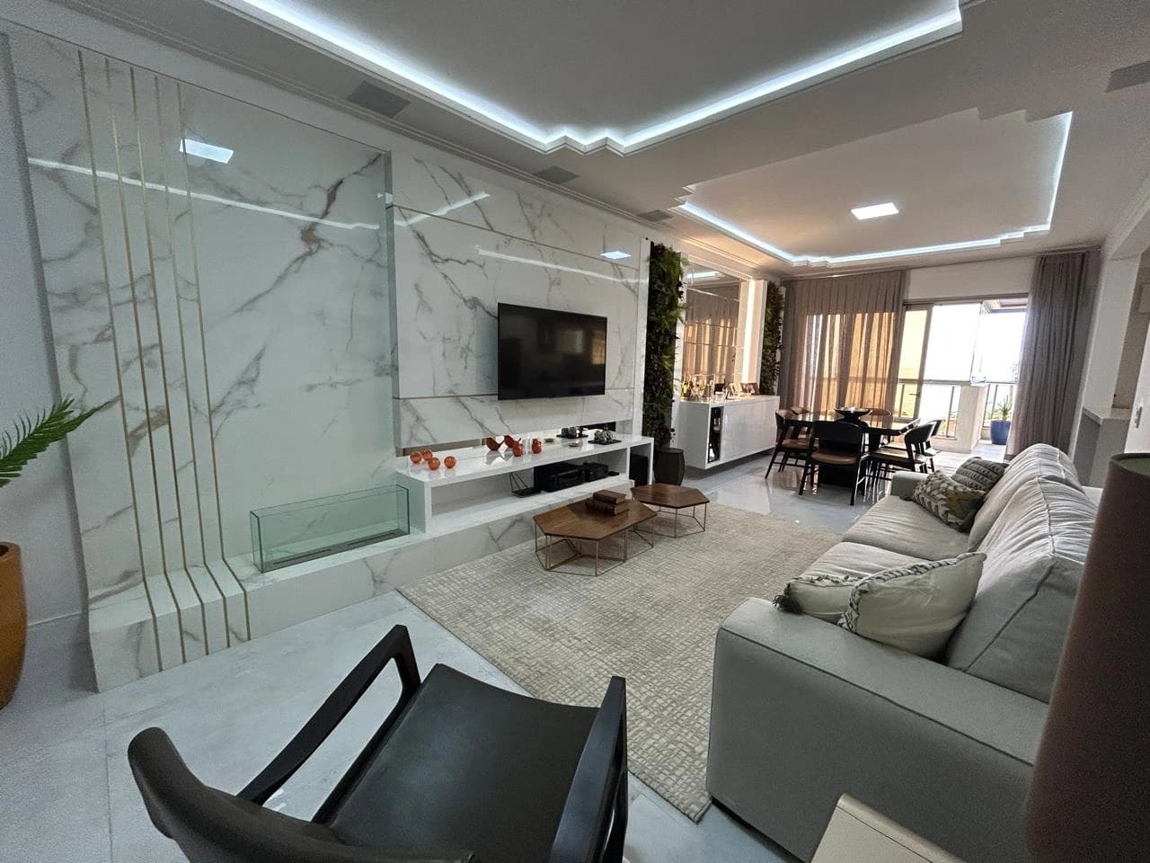 Lindo apartamento mobiliado pé na areia